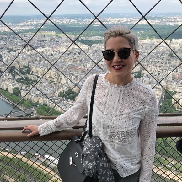 Meet your Posher, Olivia - Picture 5 of 6